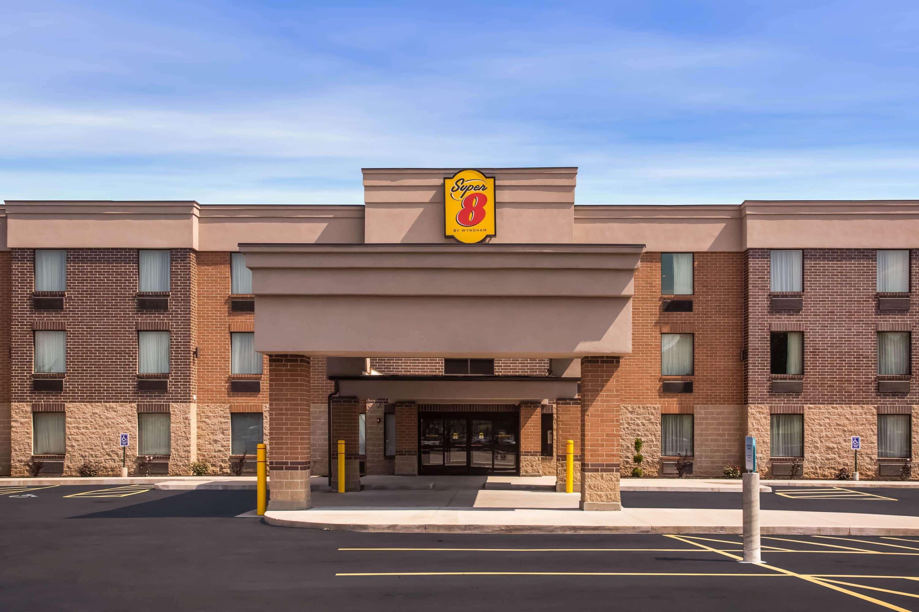 Super 8 By Wyndham North Hotel Saint Louis