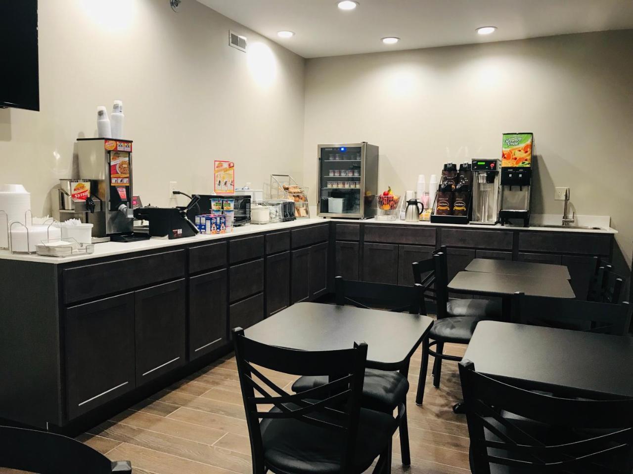 Super 8 By Wyndham North Hotel 2*