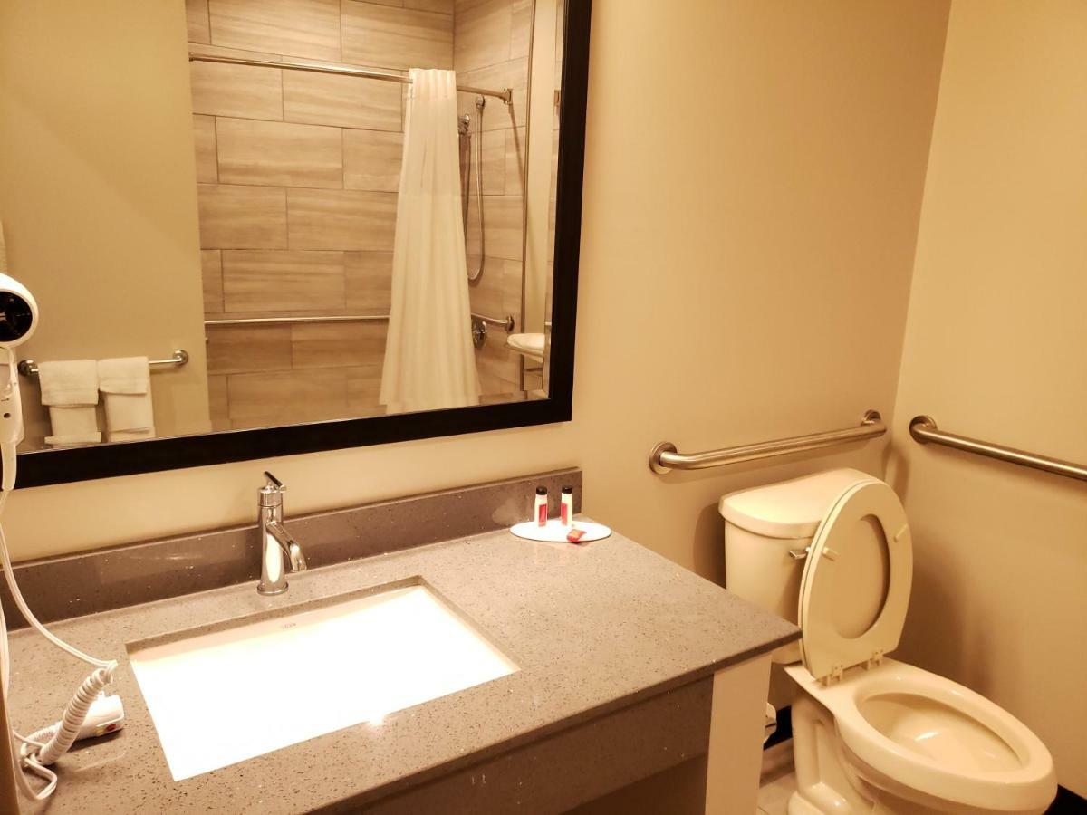 Hotel Super 8 By Wyndham North 2*