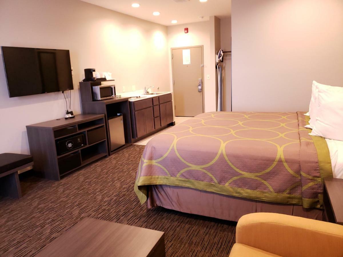 Super 8 By Wyndham North Hotel 2*