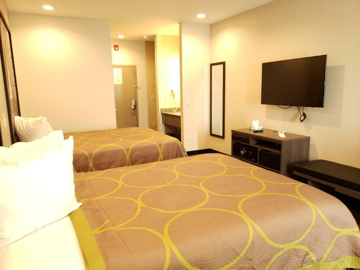 Super 8 By Wyndham North Hotel Saint Louis
