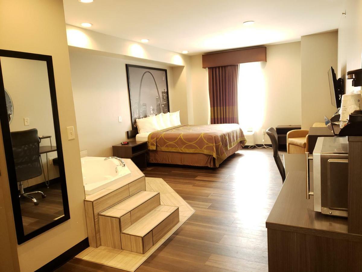 Super 8 By Wyndham North Hotel